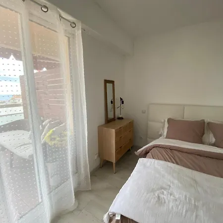 Apartment 2 Pieces Vue Avec Parking Frontiere De Monaco *